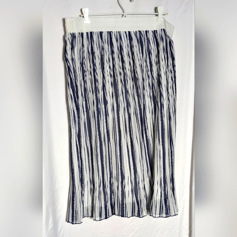 Women's Metro Wear Skirt | Sheer Blue & Creamy White Gathered‎ Stripes | Sz 1X - Picture 2 of 8